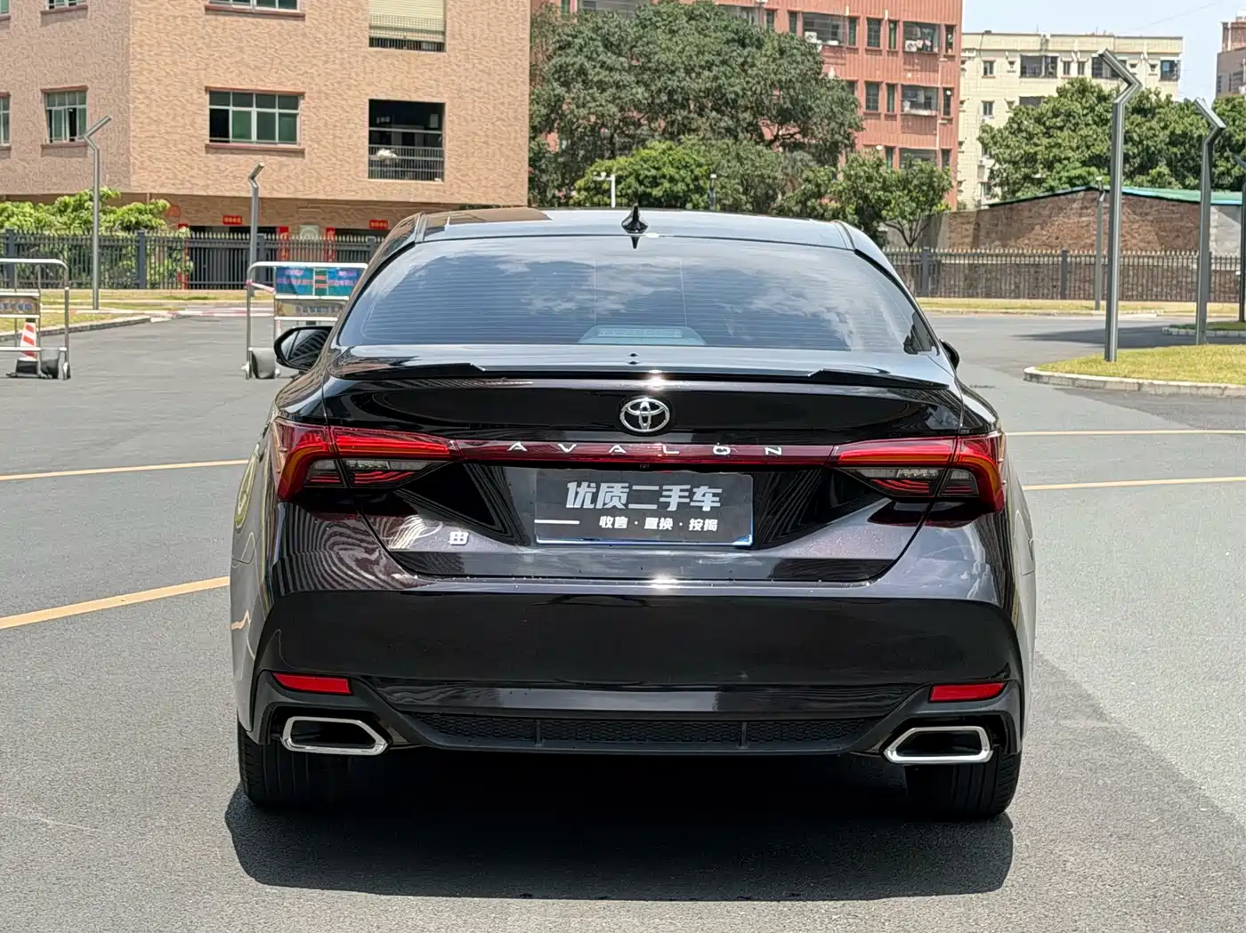 Toyota Avalon 2023 2.5L Luxury Edition фото 8