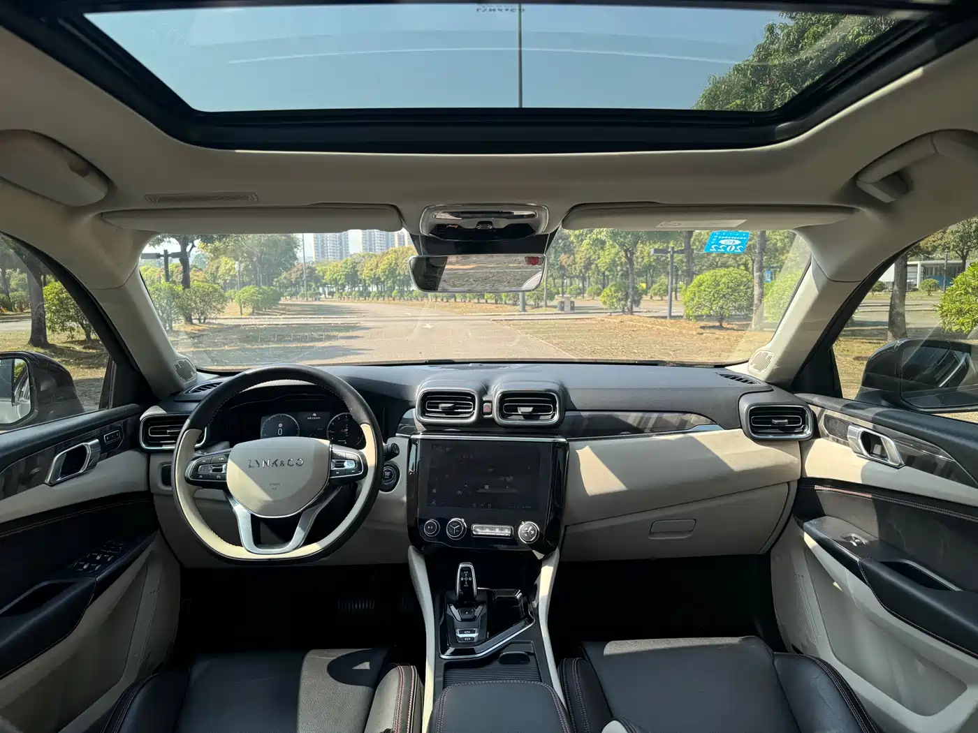 Lynk & Co 02 2018 Model 1.5T DCT 2WD Yao Pro Edition China V фото 10