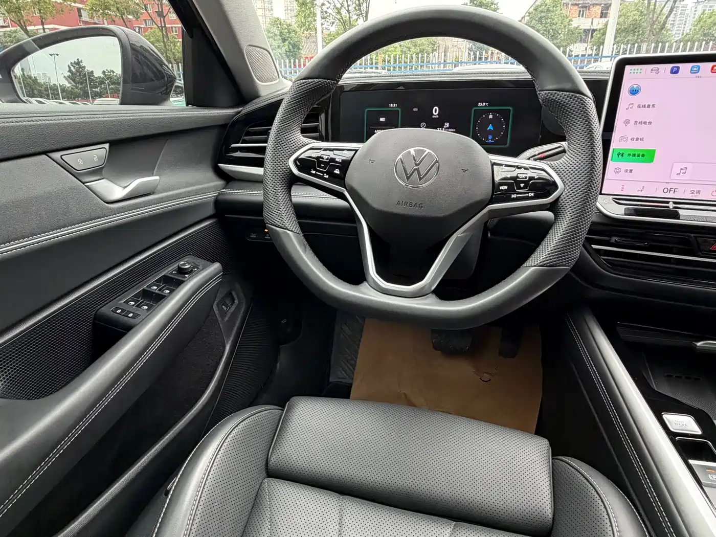 Фото 9 - Volkswagen Passat