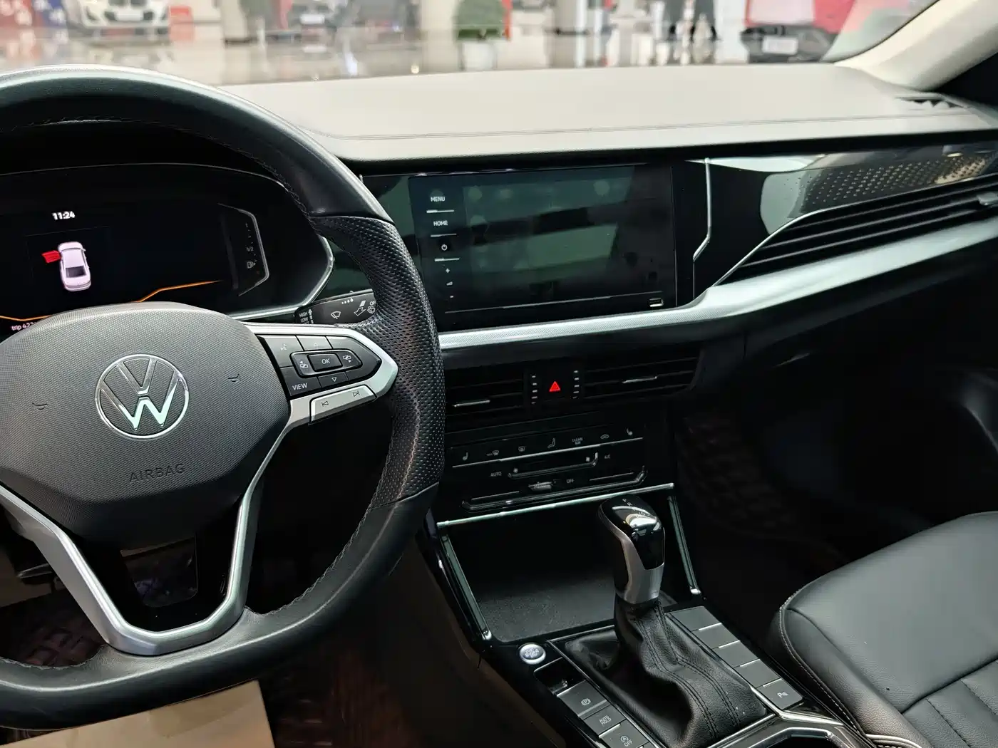 Volkswagen Passat 2022 330TSI Starlight Elite Edition фото 5