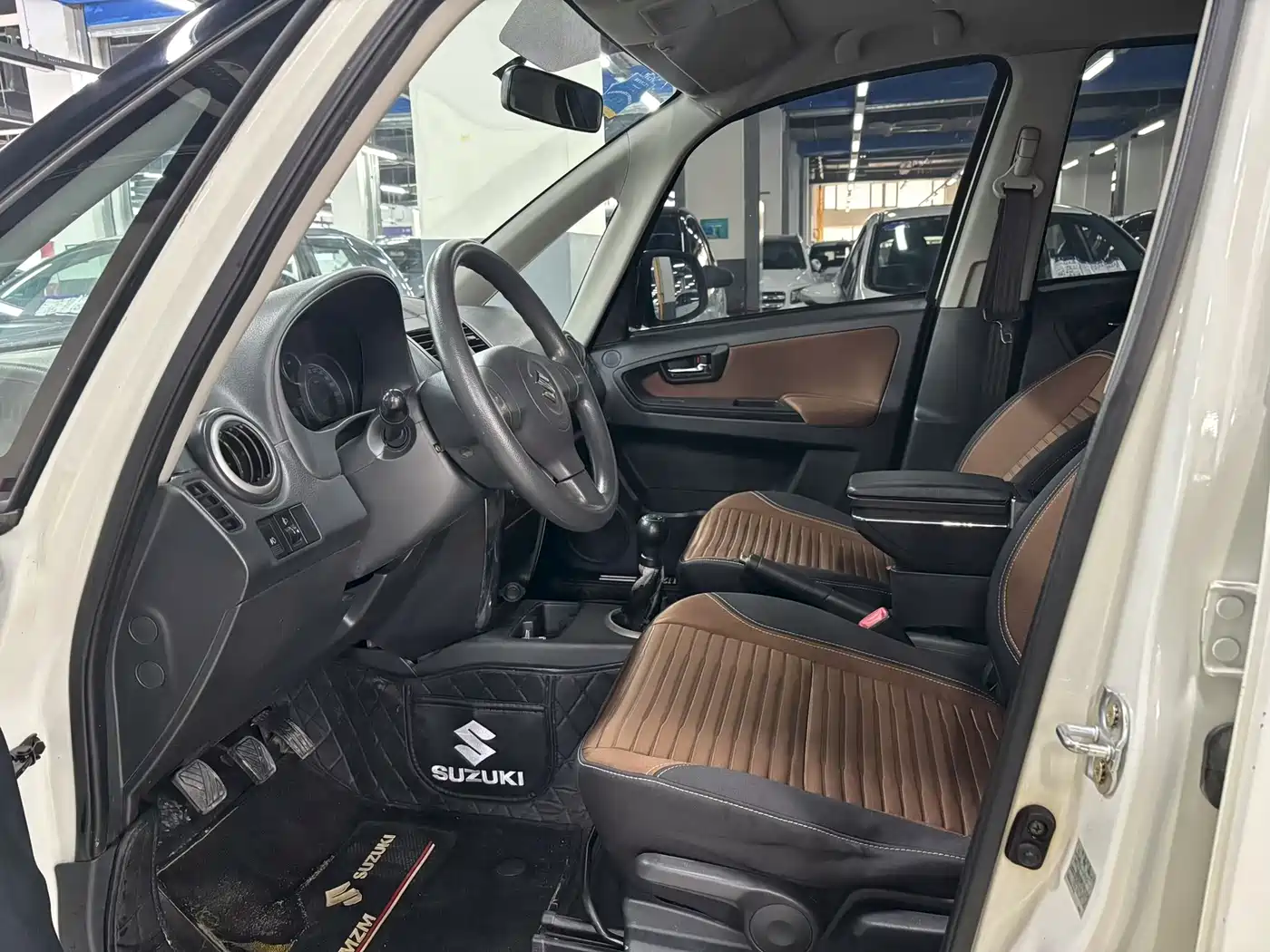 Suzuki SX4 2015 2013 1.6L Manual Cool Edition