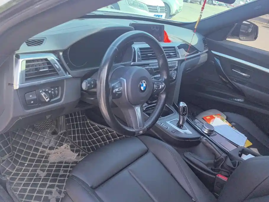 BMW 3 Series GT 2021 2020 320i M Sport Package