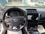 Фото 13 - Toyota Camry