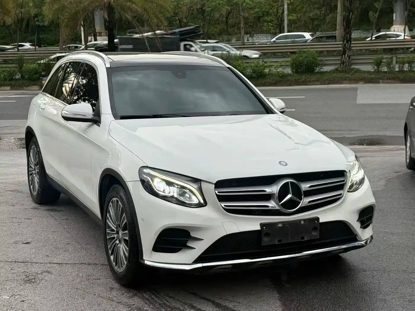 Mercedes-Benz GLC 2017 GLC 260 4MATIC Dynamic фото 3