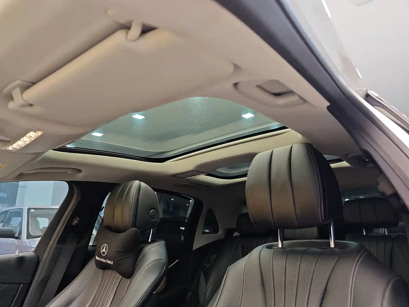 Mercedes-Benz E-Class 2016 E 300 L Fashion Type фото 12