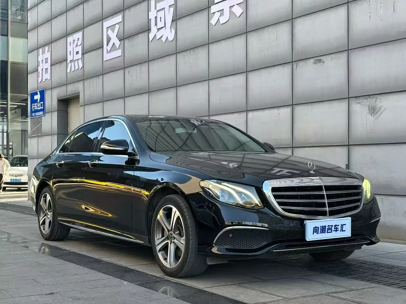 Mercedes-Benz E-Class 2018 Facelift E 200 L Sport фото 3