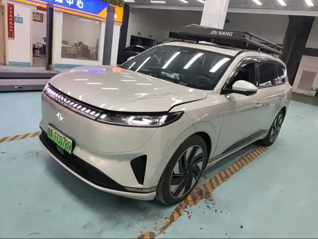 Dongfeng Yipai eπ008 2024 210Max Range Extender 6-Seater