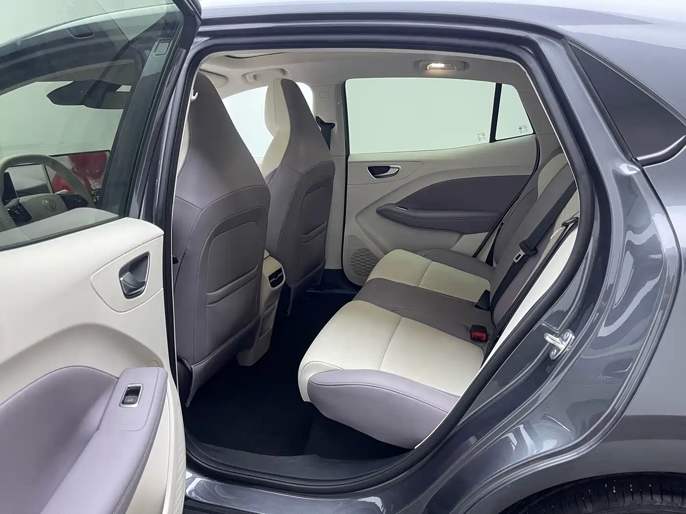 MG MG4 EV 2026 2025 High-end Model