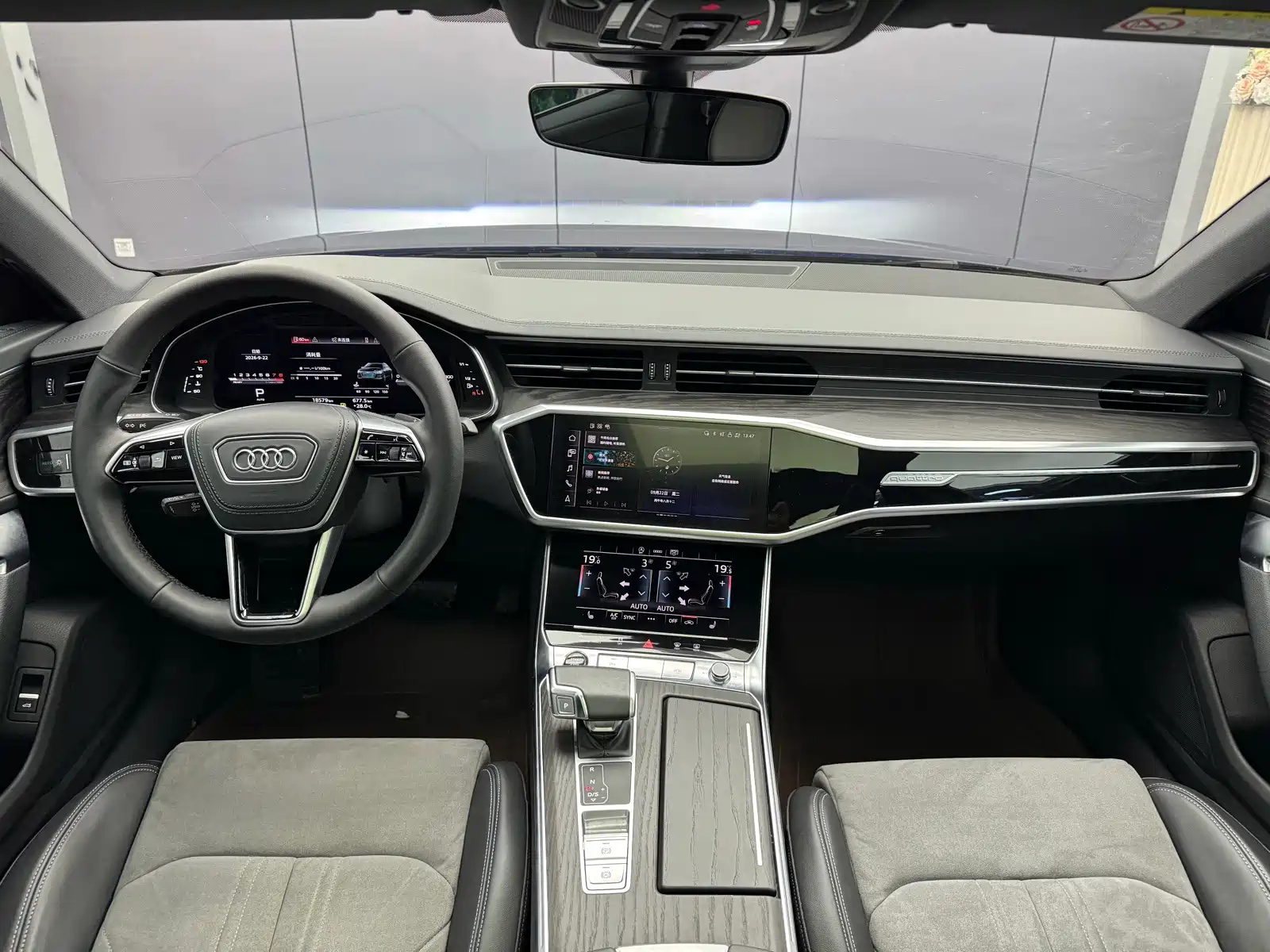 Фото 5 - Audi A6L