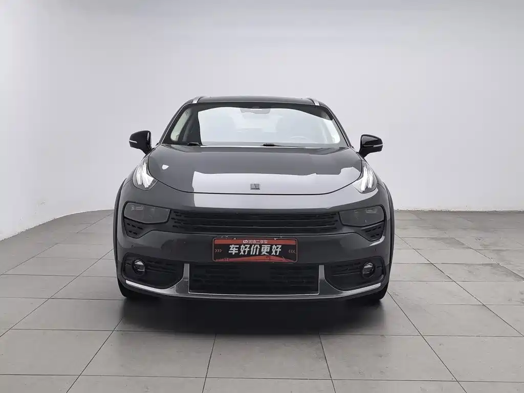 Photo 3 - Lynk & Co 02