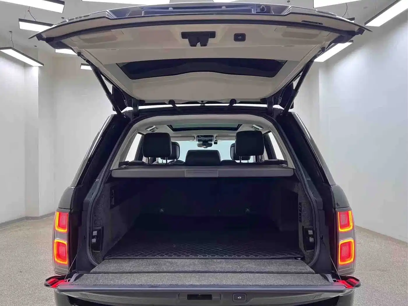 Land Rover Range Rover 2022 2022 3.0 L6 360PS Heritage Edition