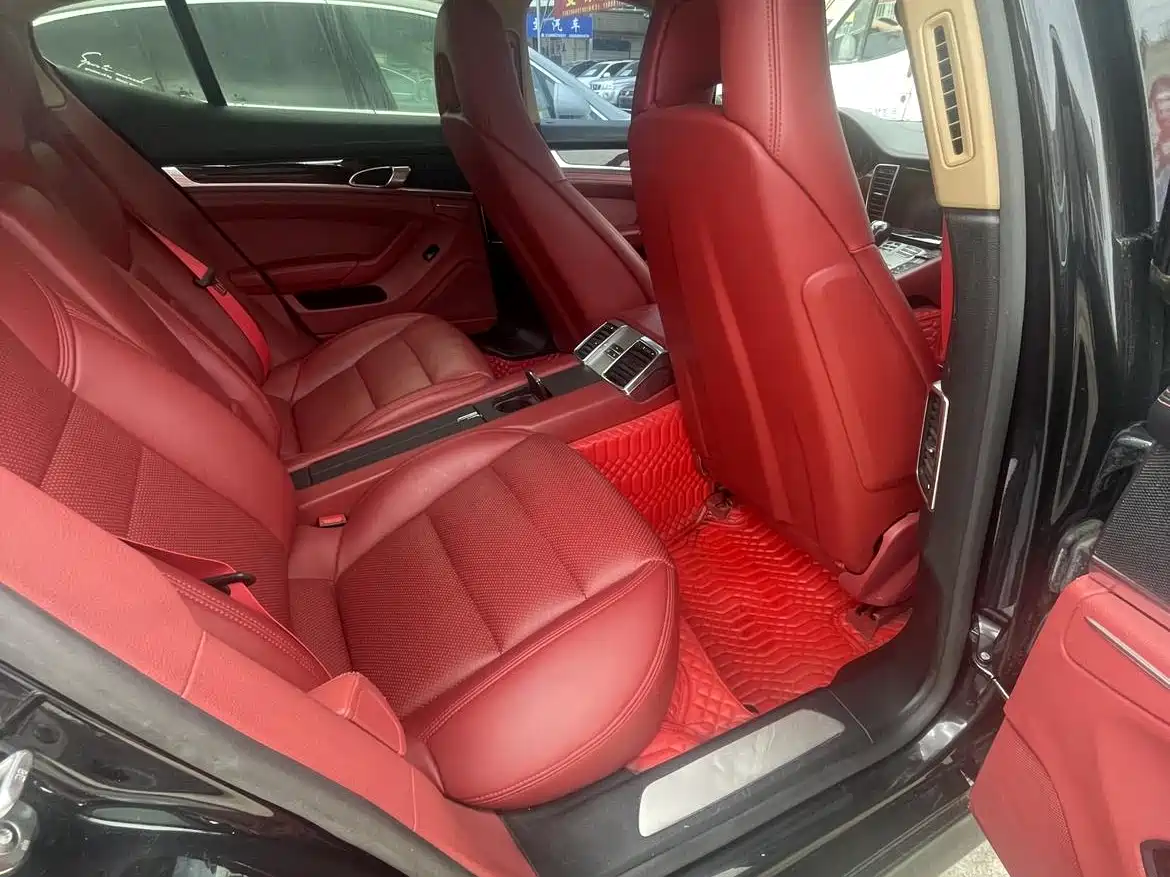 Porsche Panamera 2010 Panamera 4 3.6L фото 3