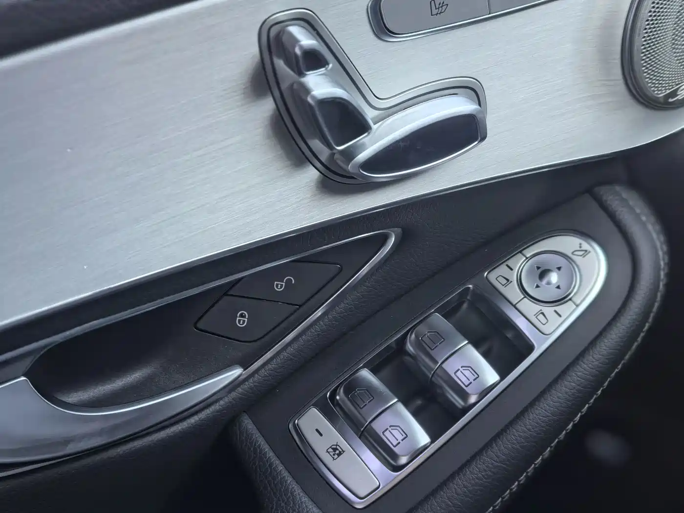 Mercedes-Benz GLC 2020 GLC 260 L 4MATIC Dynamic фото 15