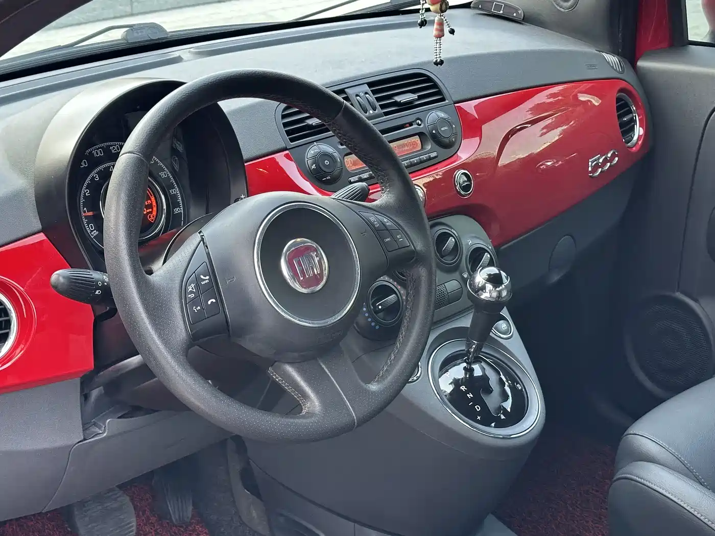 Fiat 500 2011 1.4L Sport Edition фото 13