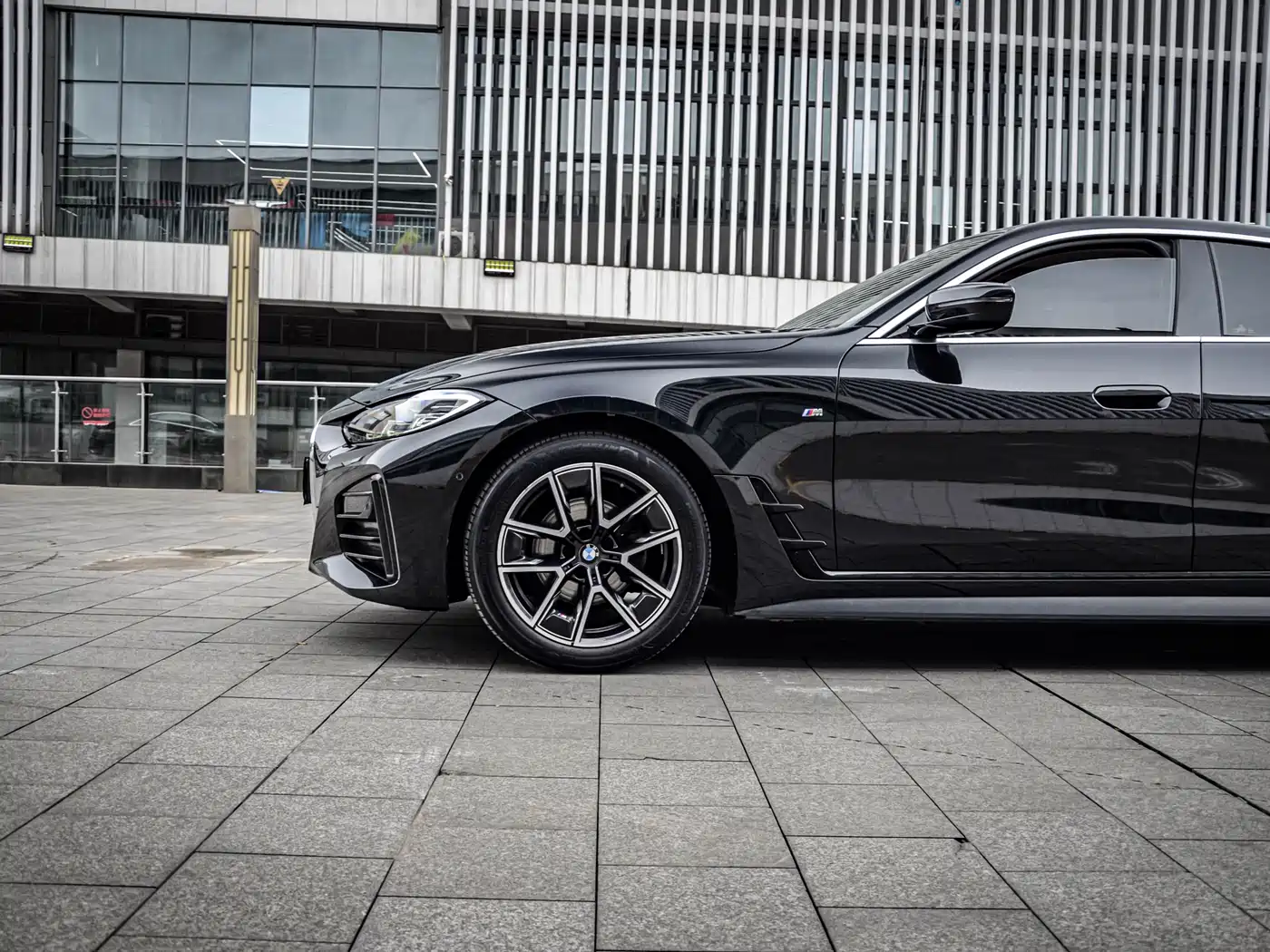 BMW 4 Series 2023 425i Gran Coupe M Sport Package фото 8
