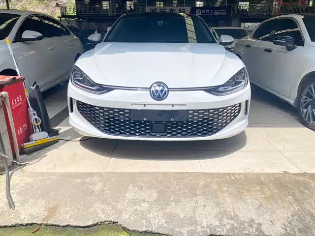 VOLKSWAGEN LINGDU