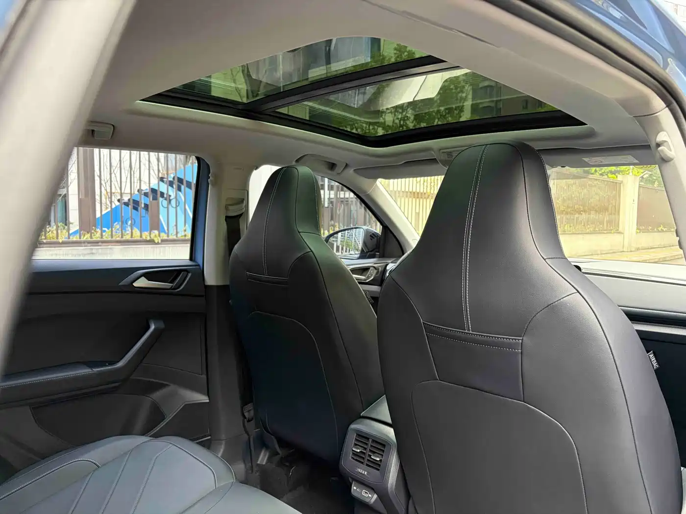 Volkswagen Tharu 2025 New Edge 300TSI Enjoyment Edition фото 10