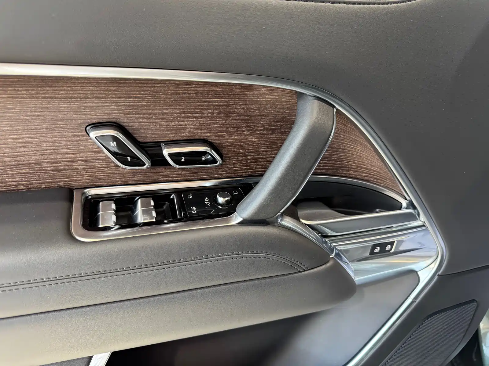 Фото 21 - Land Rover Range Rover
