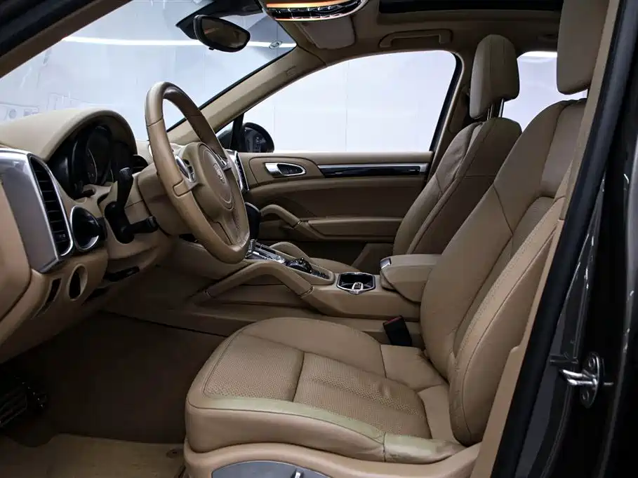 Porsche Cayenne 2011 Cayenne 3.0T фото 12