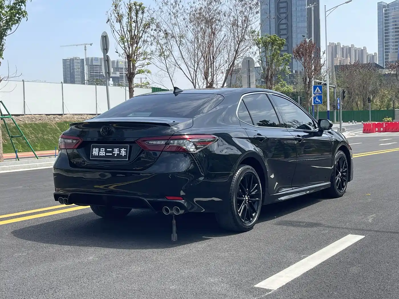 Toyota Camry 2022 2.0S Knight Edition фото 23
