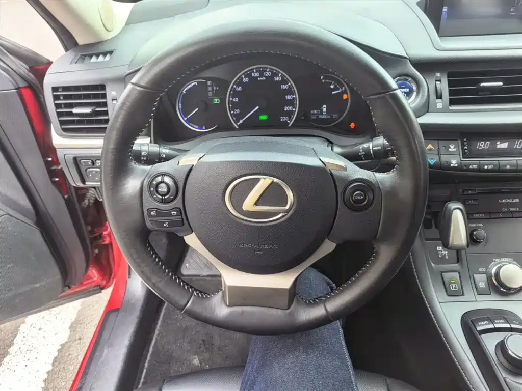 Lexus CT 2017 CT200h Comfort (Single Color, China V) фото 11