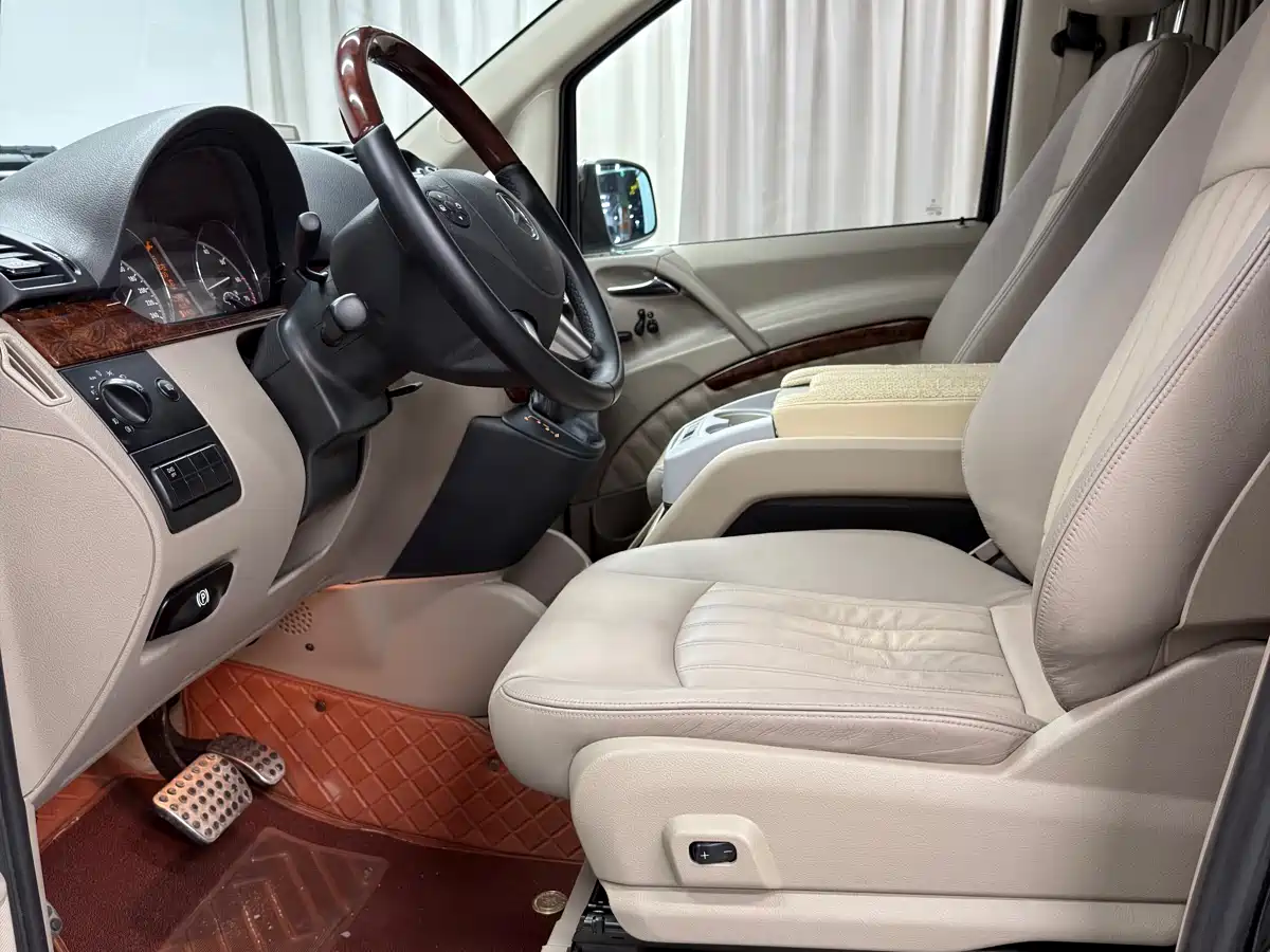 Mercedes-Benz Viano 2014 3.5L Excellence фото 15