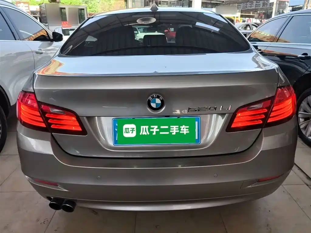 BMW 5 Series 2017 520Li Classic Edition фото 6