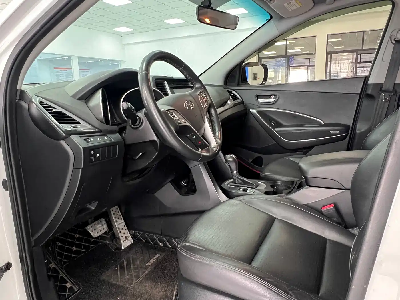 Hyundai Santa Fe 2013 Model 2.4L Automatic 2WD Smart фото 8