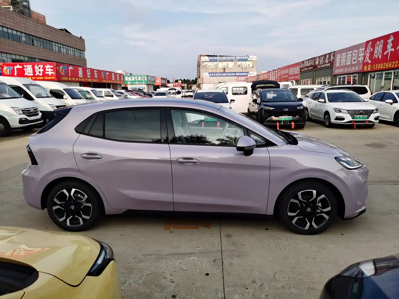 MG MG4 EV 2026 2025 Base Model