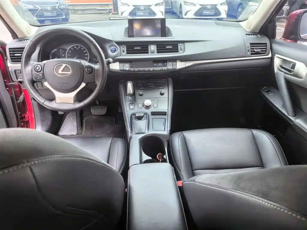 Lexus CT 2017 CT200h Comfort (Single Color, China V) фото 10
