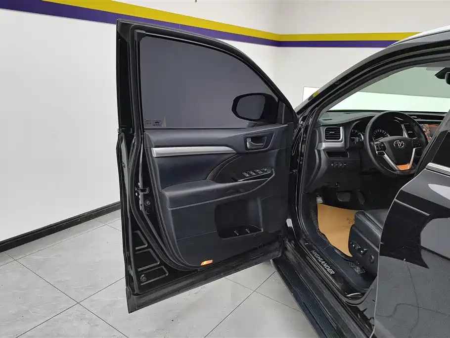 Toyota Highlander 2018 2.0T 4WD Premium 7-seater (China V) фото 7