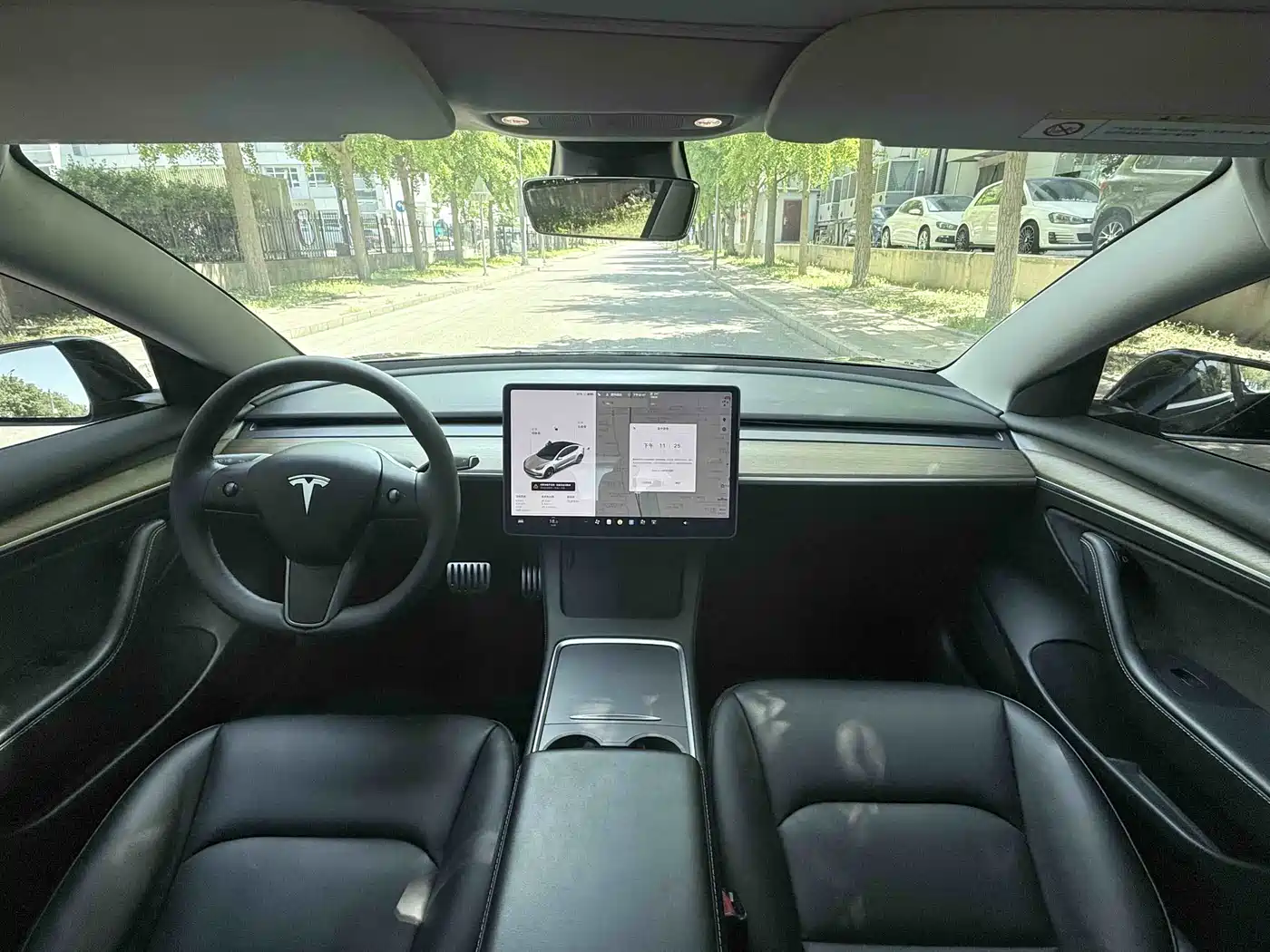 Фото 18 - Tesla Model 3