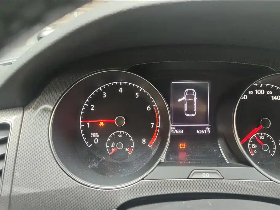 Volkswagen Golf Sportsvan 2018 230TSI Automatic Progressive фото 14