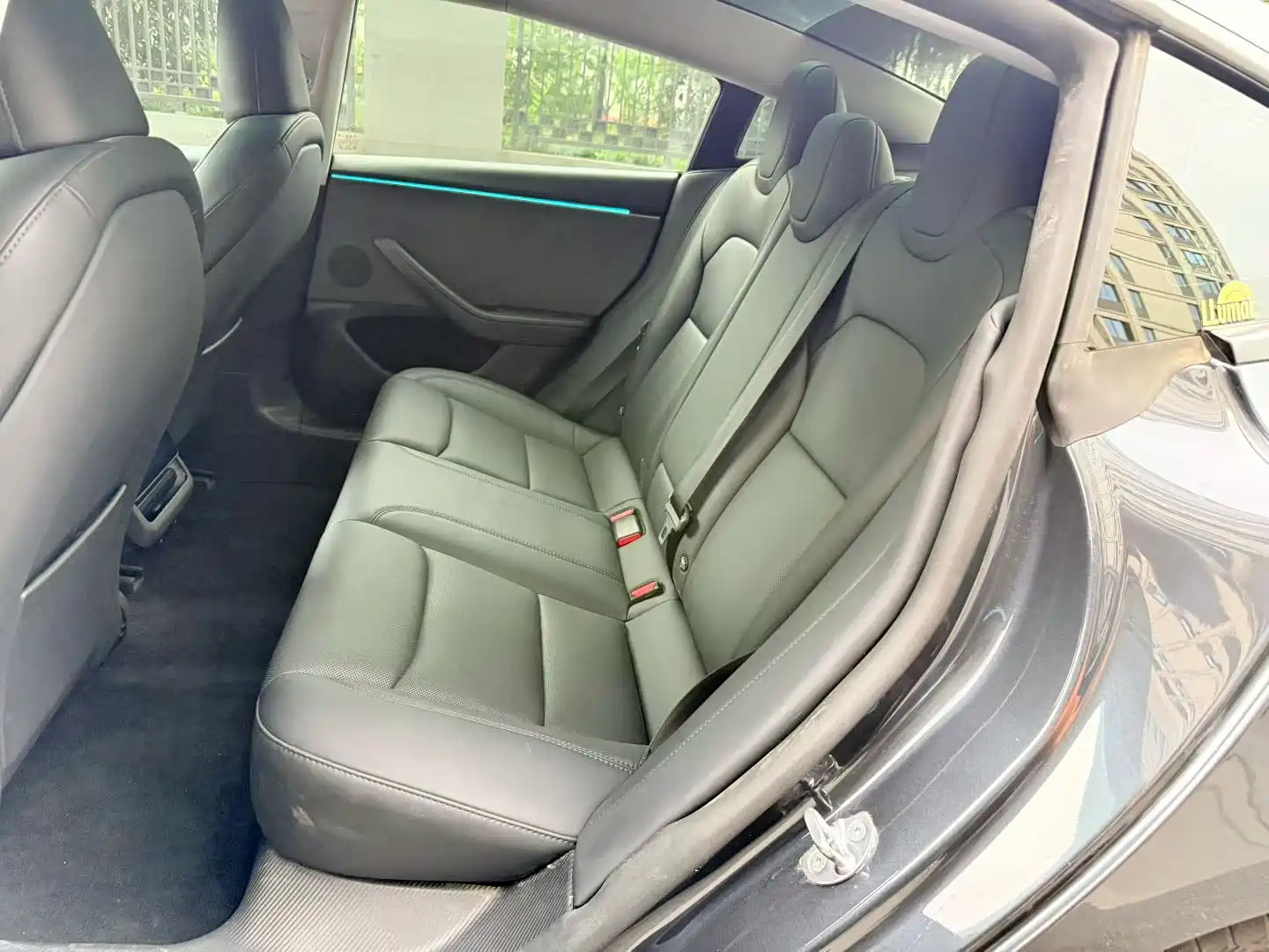 Фото 4 - Tesla Model 3