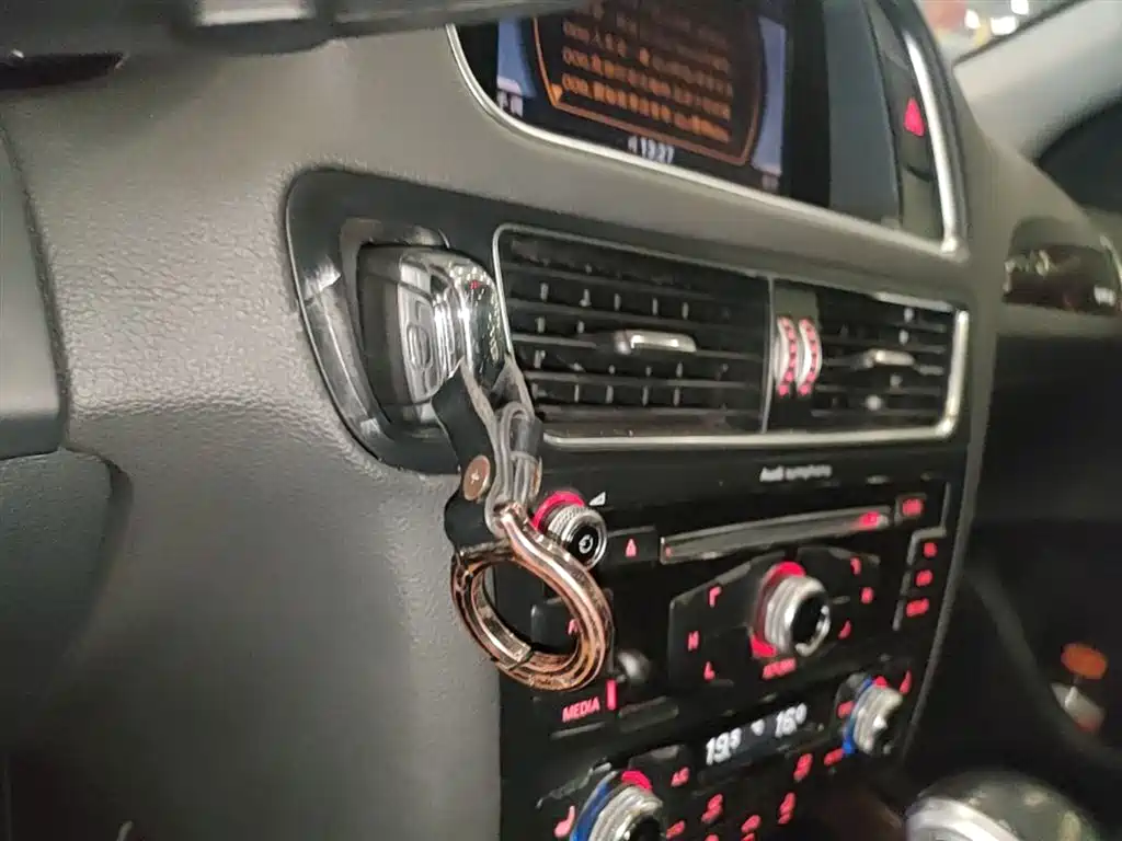 Audi Q5 2016 40 TFSI Technology Model фото 9