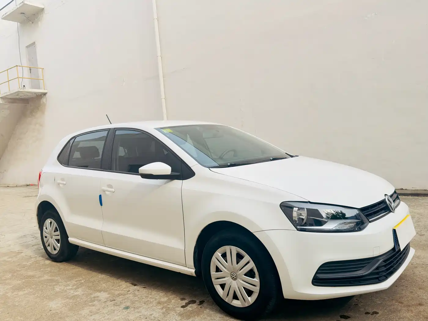 Volkswagen Polo 2016 1.4L Automatic Trend фото 3