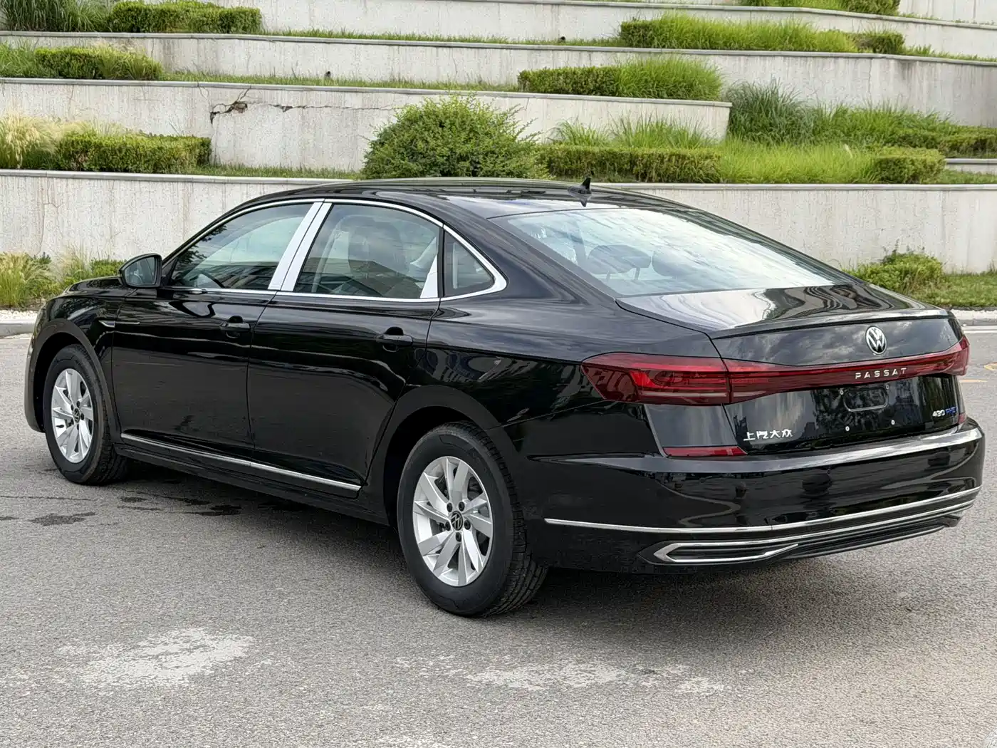 VOLKSWAGEN PASSAT NEW ENERGY