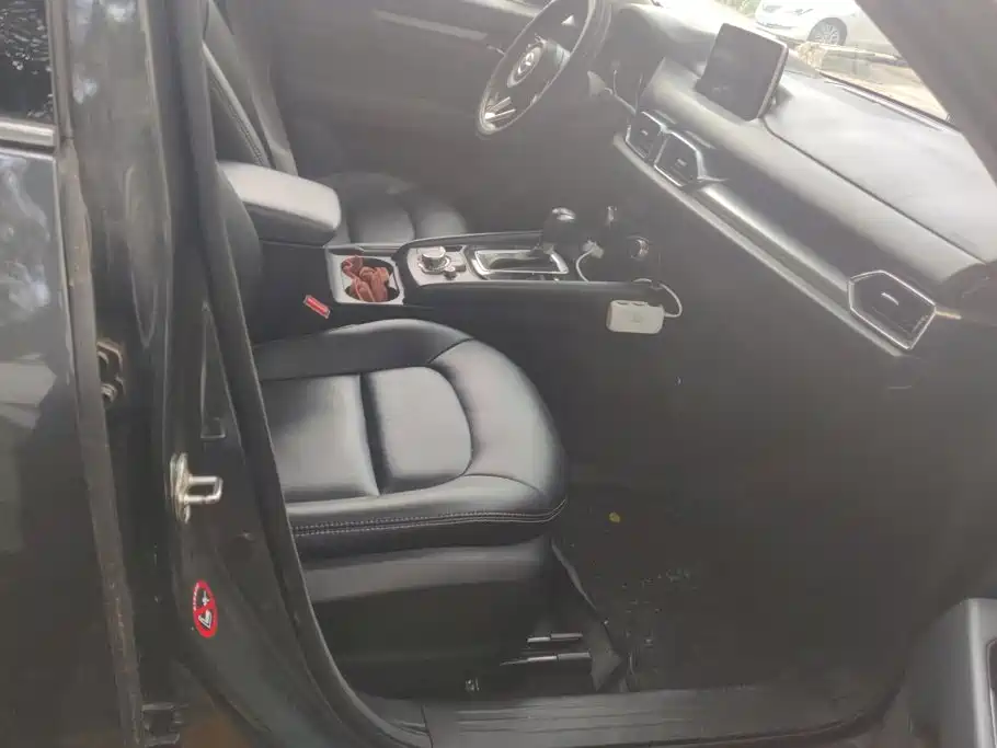 Photo 8 - Mazda CX-5
