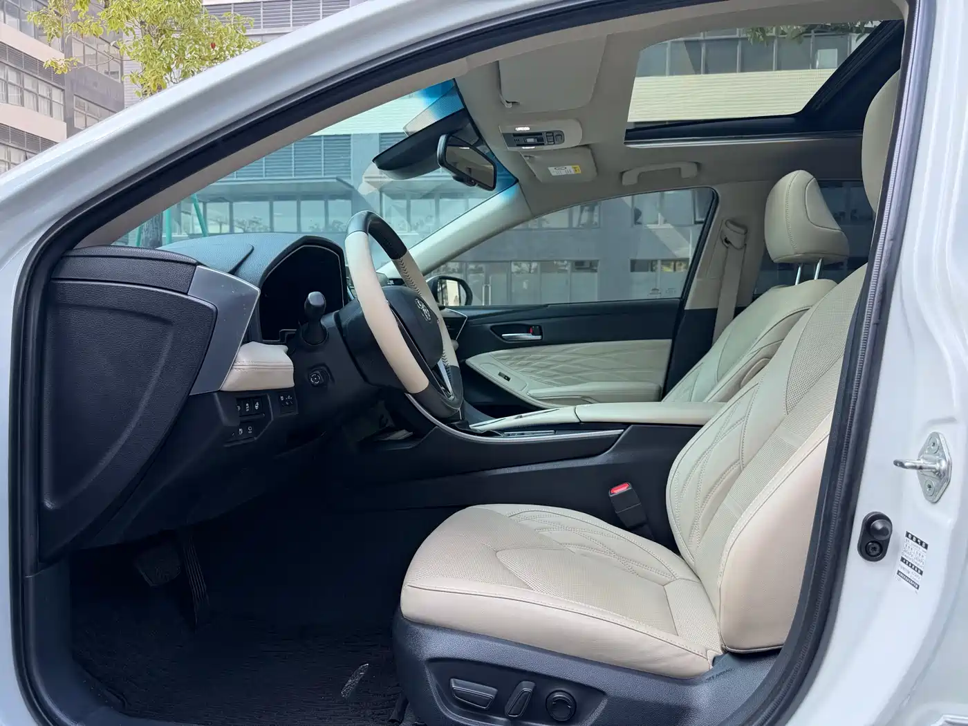 Toyota Avalon 2019 Hybrid 2.5L Limited Flagship Version China V фото 6