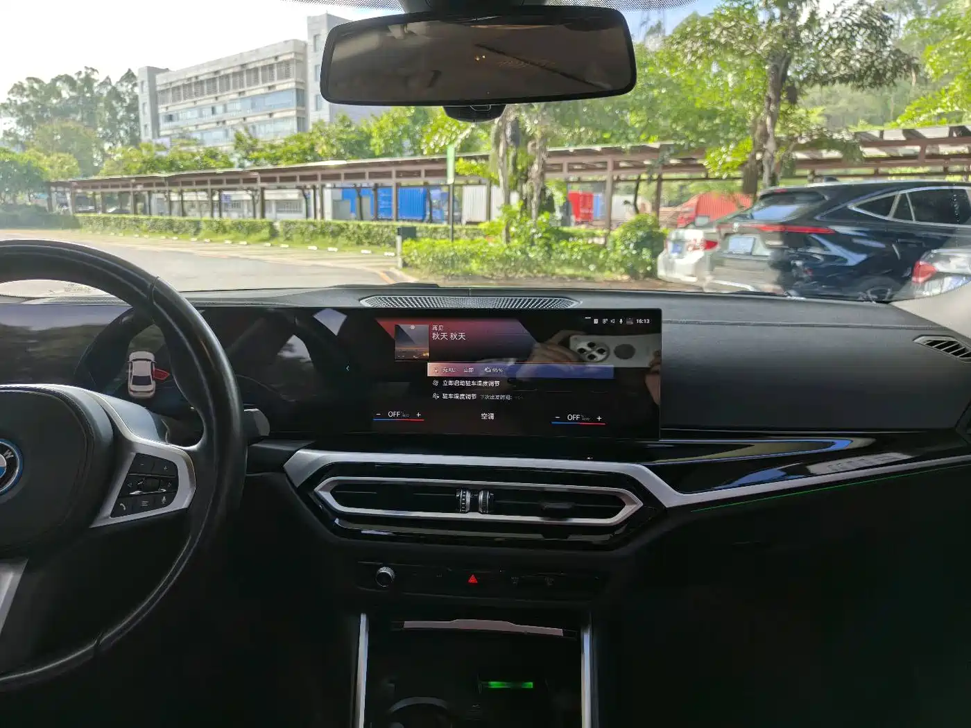 BMW i3 2022 eDrive 35 L фото 18