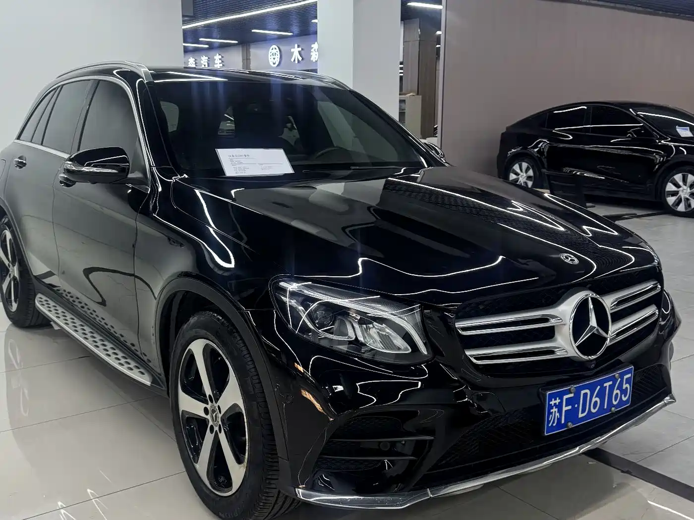 Mercedes-Benz GLC 2018 Facelift GLC 260 4MATIC Luxury фото 3