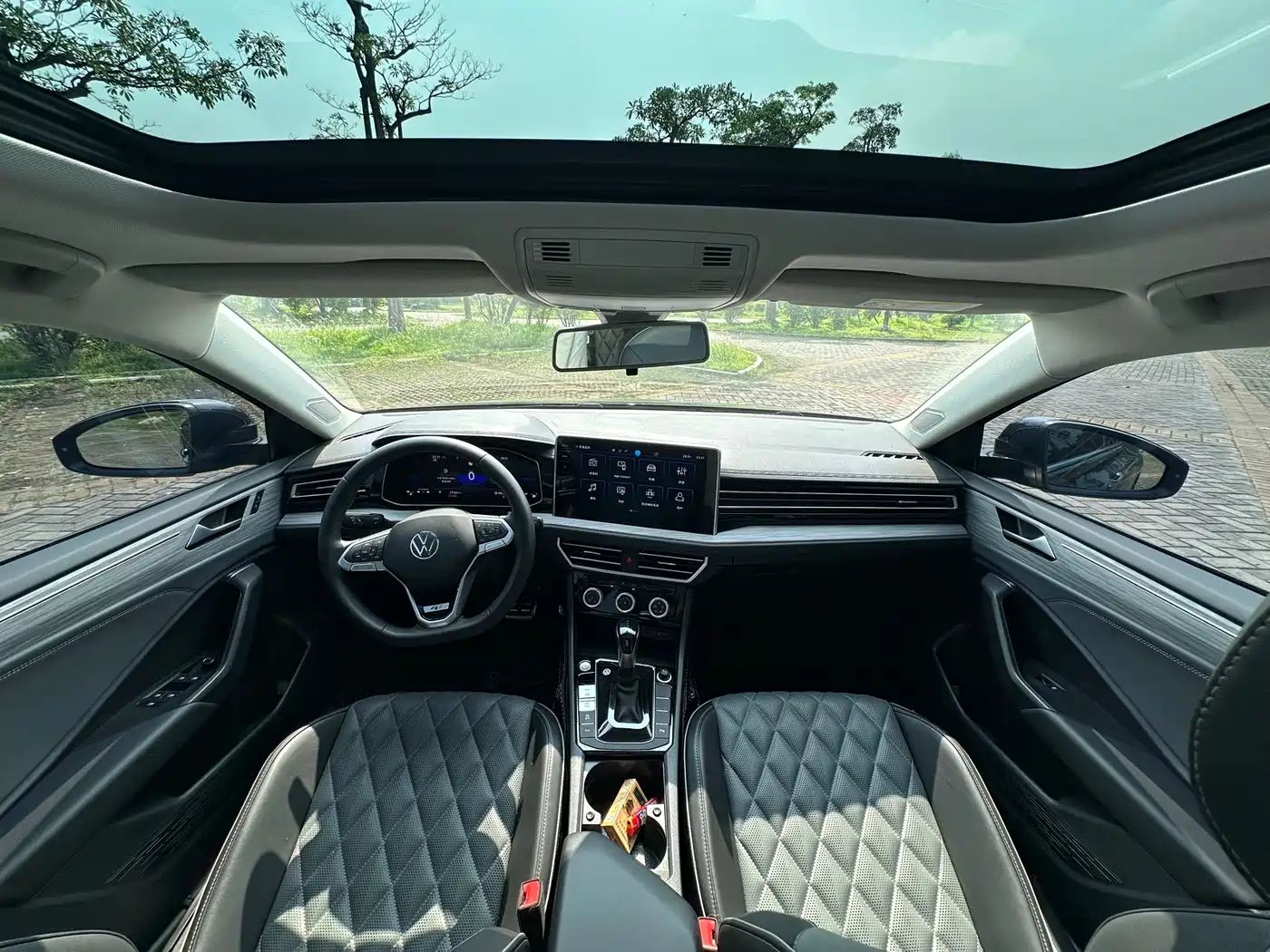 Volkswagen Sagitar 2023 300TSI DSG Surpassing Edition фото 13
