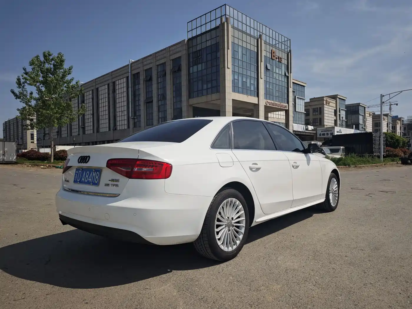 Audi A4L 2015 35 TFSI Auto Comfort фото 17