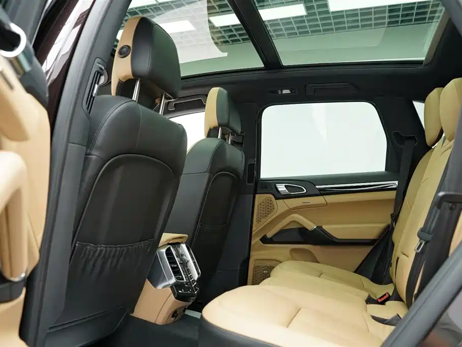 Porsche Cayenne 2014 Cayenne Platinum Edition 3.0T фото 15