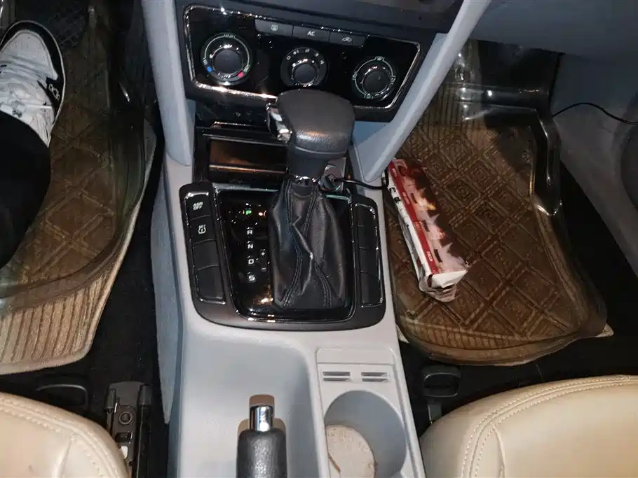 Škoda Superb 2009 1.8TSI Automatic Wisdom фото 16