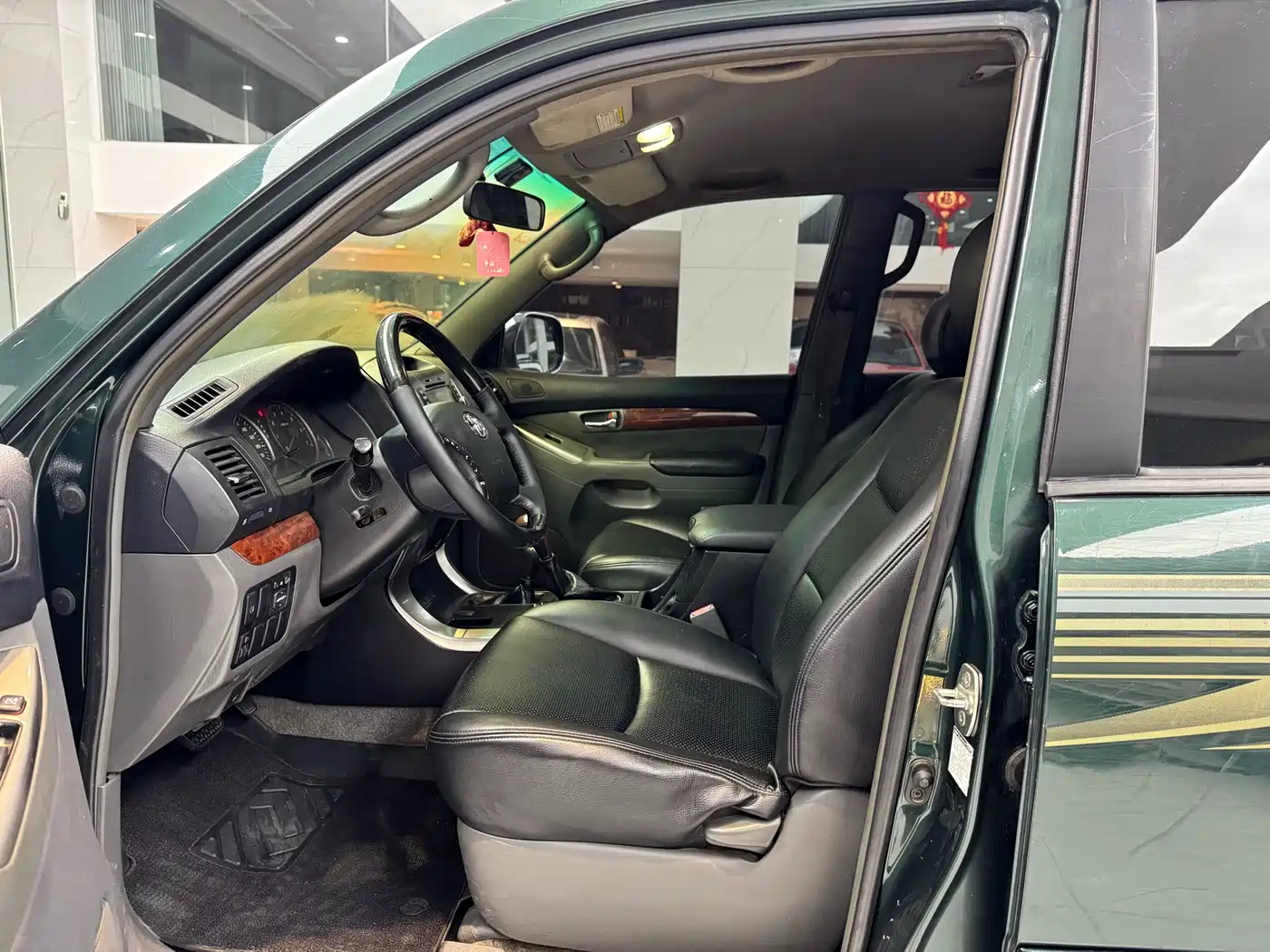 Toyota Prado (Import) 2010 2.7L Automatic Standard фото 7