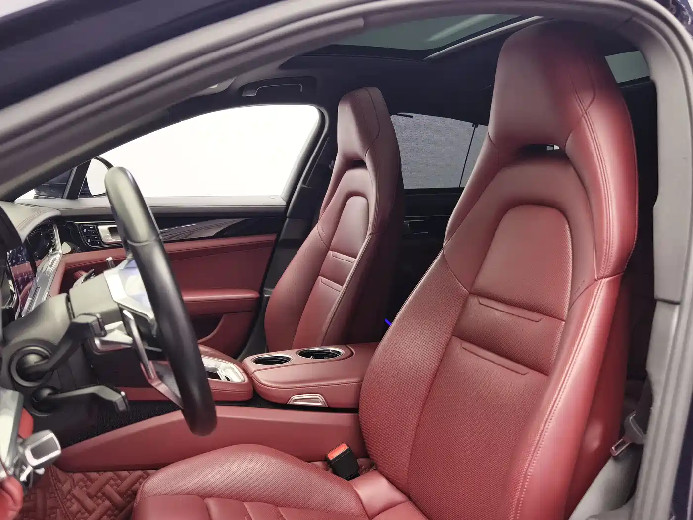 Porsche Panamera фото 12