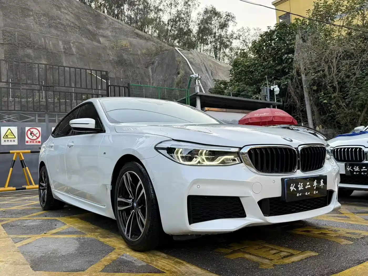 BMW 6 Series GT 2020 630i M Sport Package фото 6
