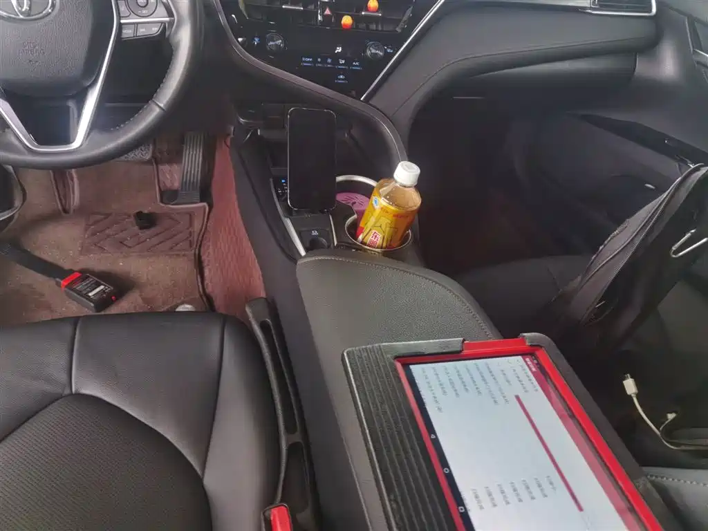 Toyota Camry 2023 2.0G Luxury Edition фото 10