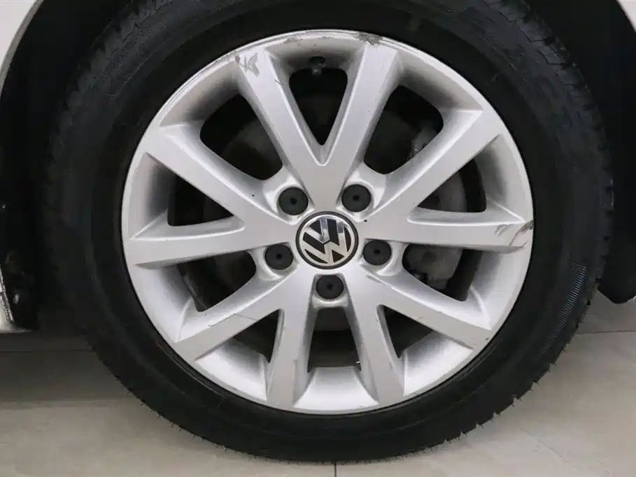 Volkswagen Sagitar 2012 1.4TSI Automatic Luxury фото 16